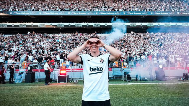 Beşiktaş'ta Trossard Transferi ve Salah İntibasıyla Dolu İmza Töreni